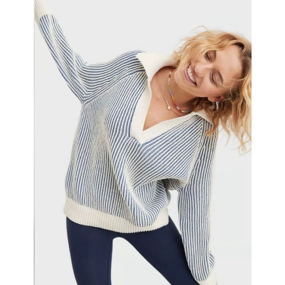 Aerie Medium Sugar Rush Chenille Sweater blue white oversized women’s
